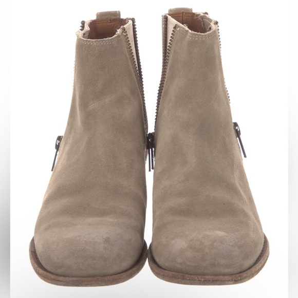 NWOT FRYE CHELSEA ZIPPER BOOTIES - Picture 3 of 10